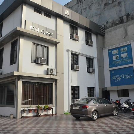 בארילי Hotel Royal Classic מראה חיצוני תמונה