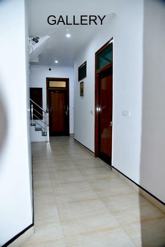 בארילי Hotel Royal Classic מראה חיצוני תמונה
