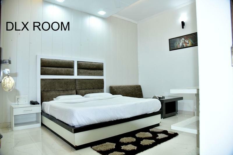 בארילי Hotel Royal Classic מראה חיצוני תמונה